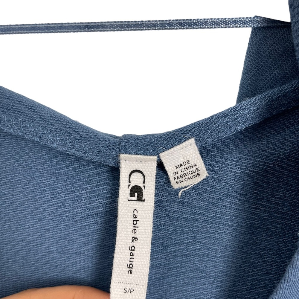 Cable & Cauge Blue Hooded Pullover Pockets Size Small Soft Material - Picture 5 of 8